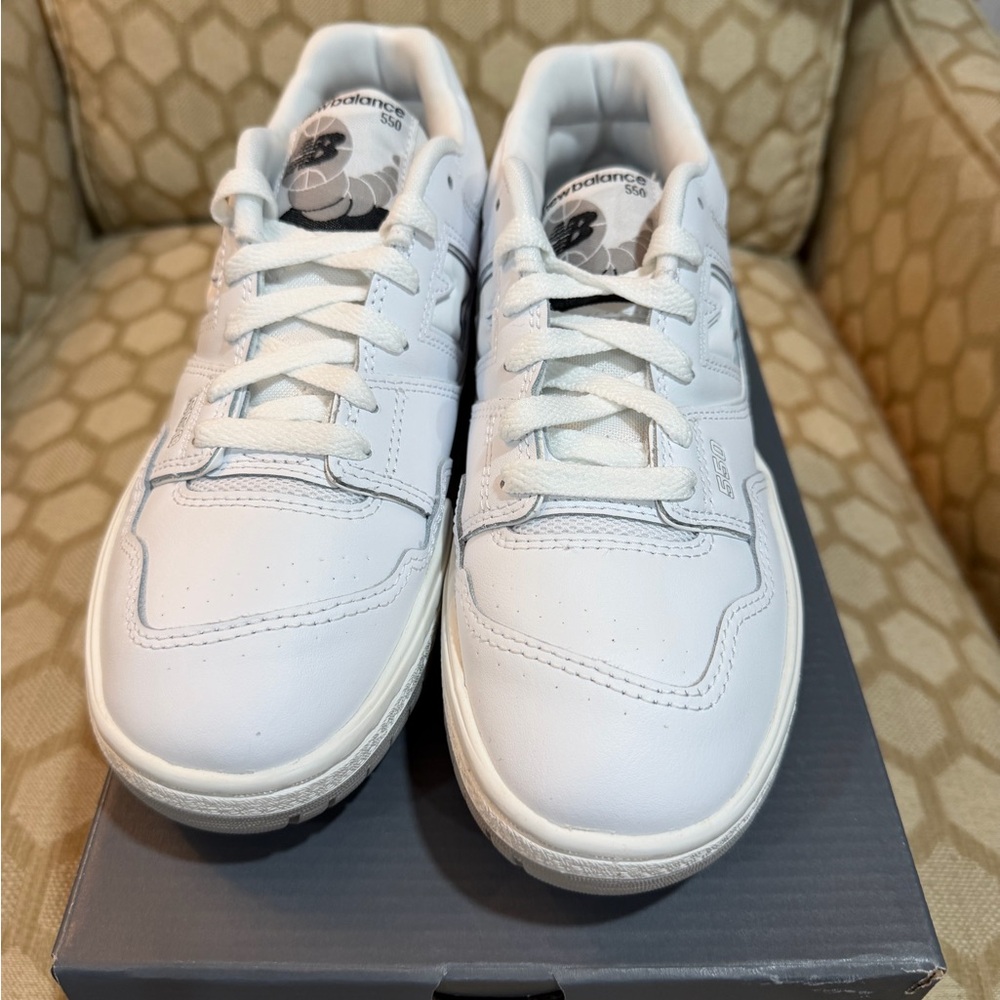 New Balance 550 size 7 youth 8.5 women’s new - Picture 2 of 6